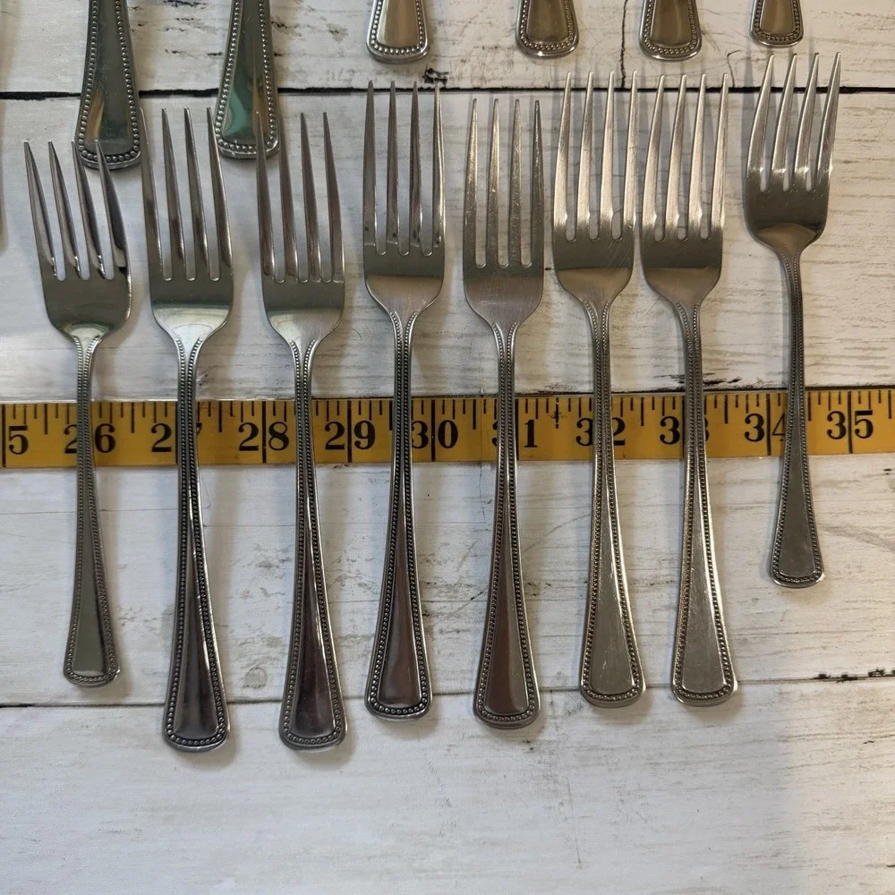 Oneida Rogers 1881 Stainless Needlepoint Beaded Artistry Flatware Set Lot of 22